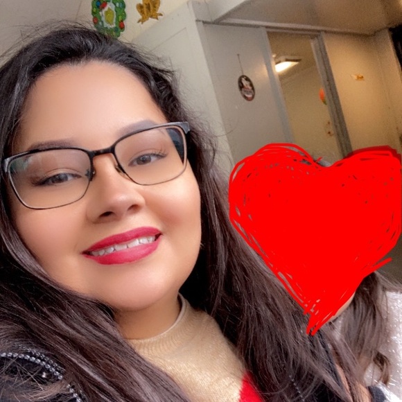 Meet your Posher, Brenda - Picture 1 of 2